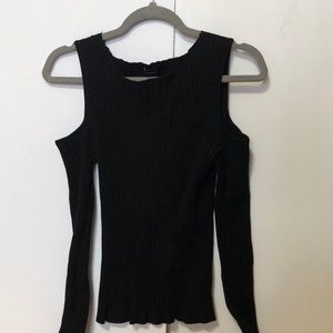Forever 21 ribbed knit cold shoulder crop top